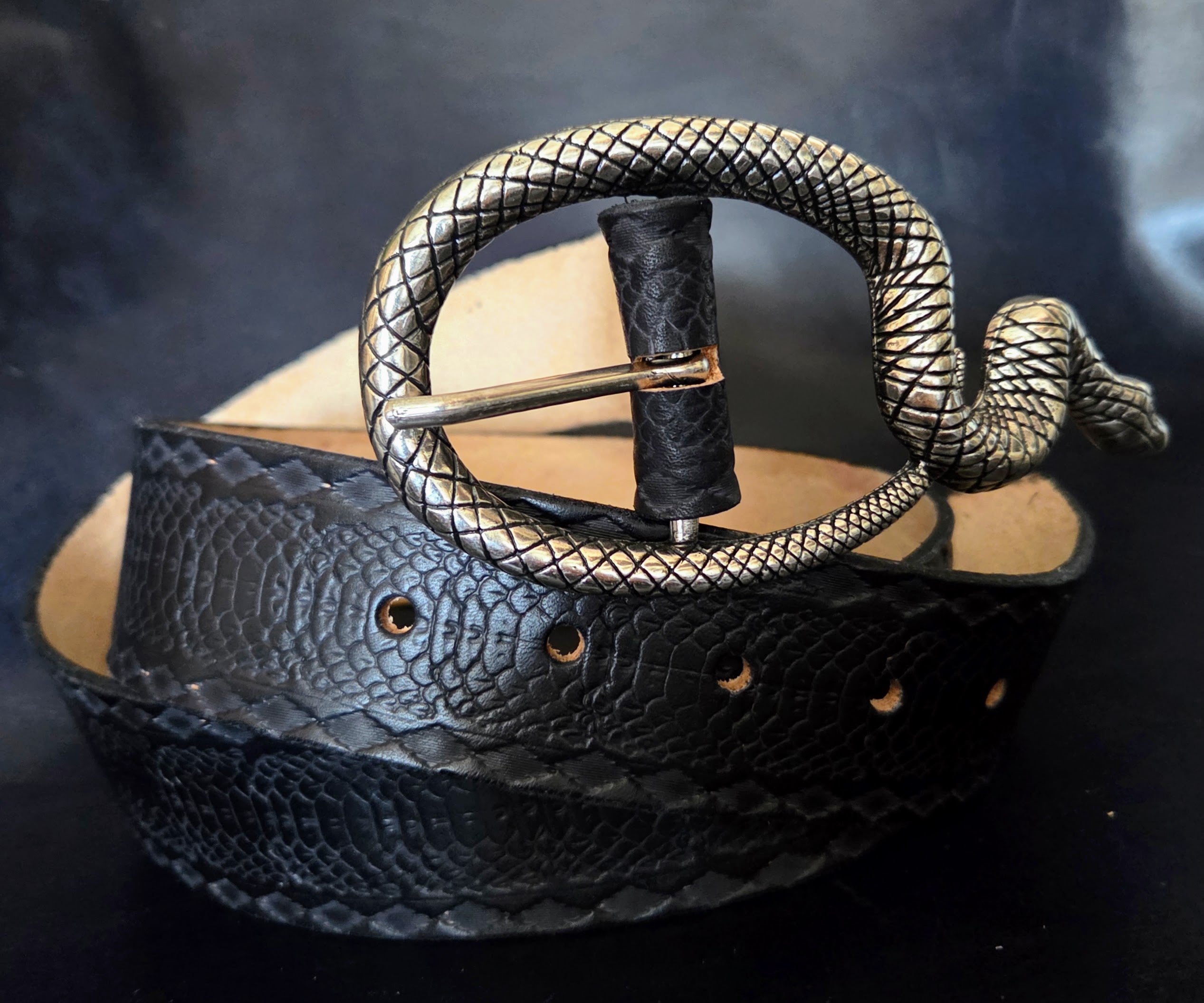 Snake belt