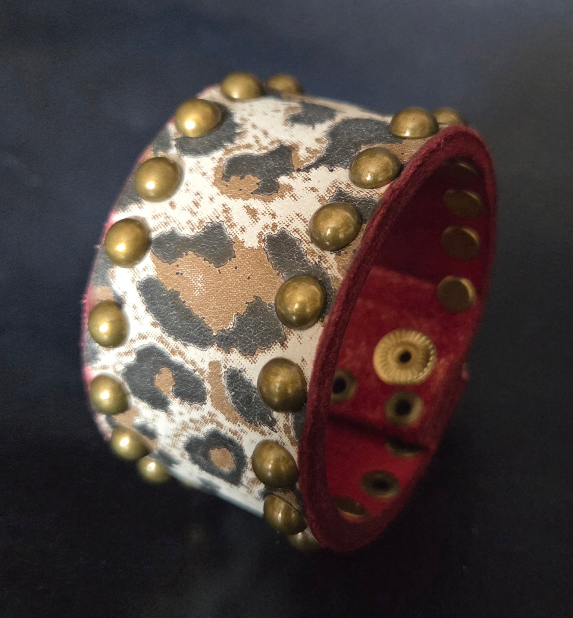 Leopard print wrist cuff.