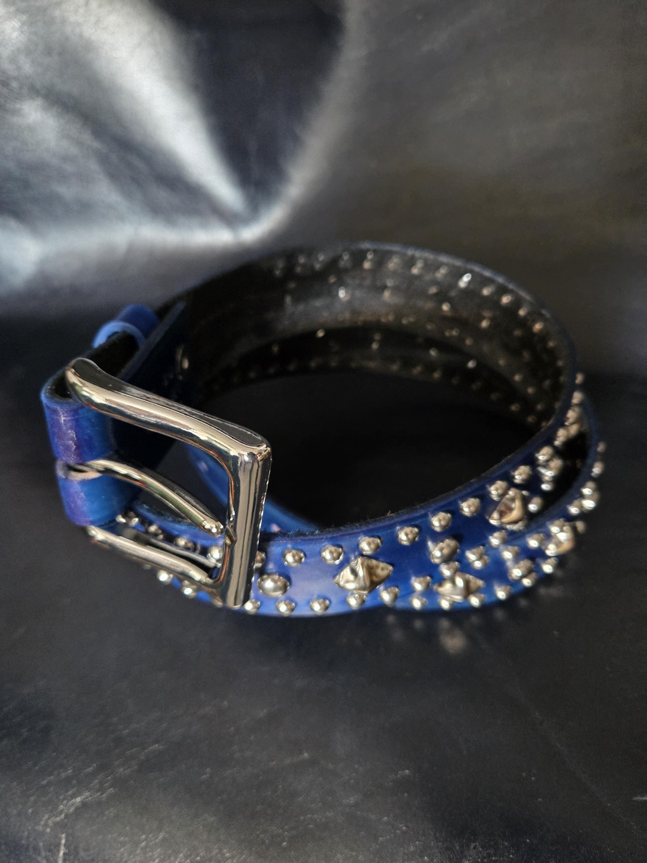 The "Los Angeles" leather belt.