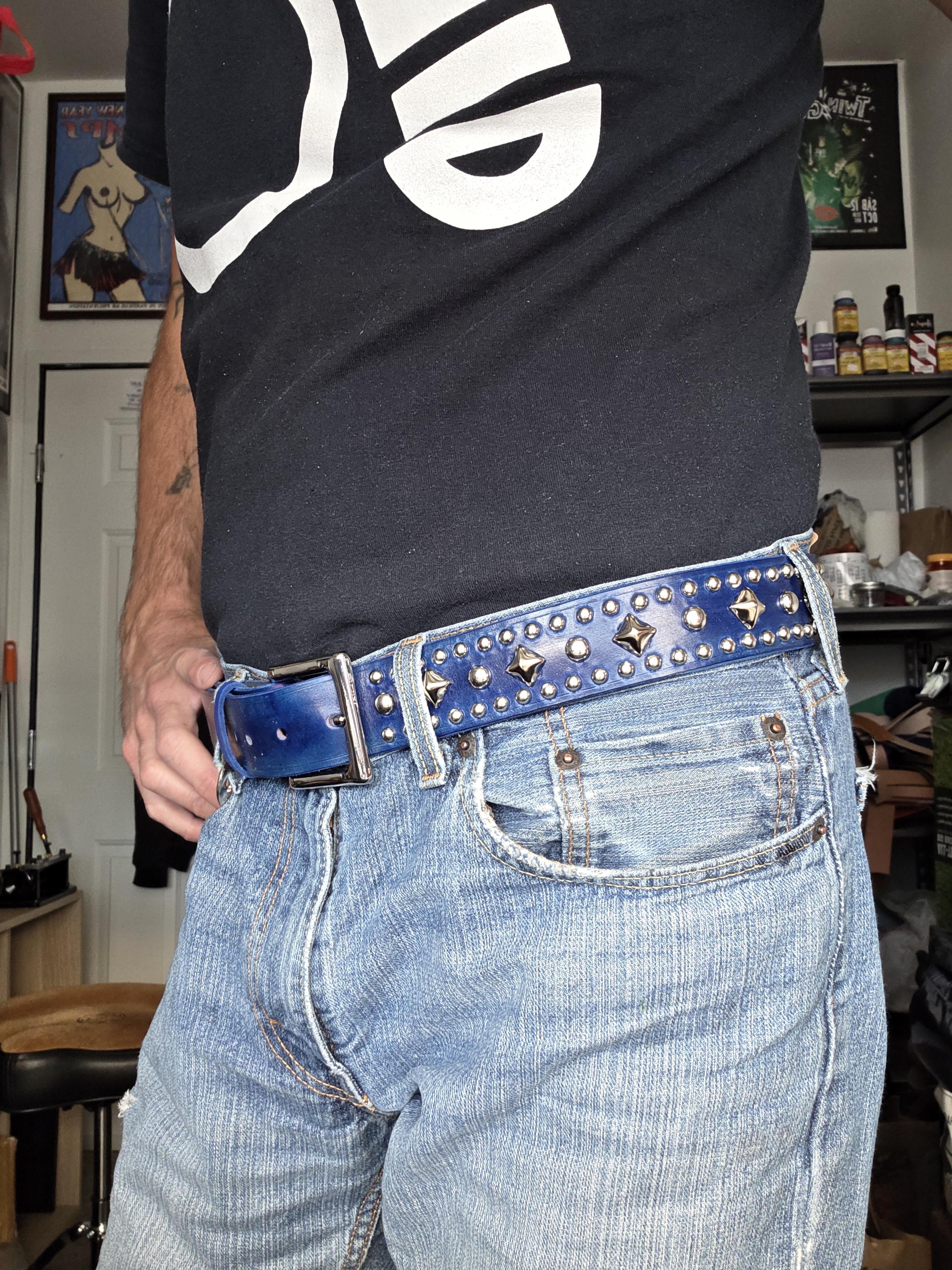 The "Los Angeles" leather belt.