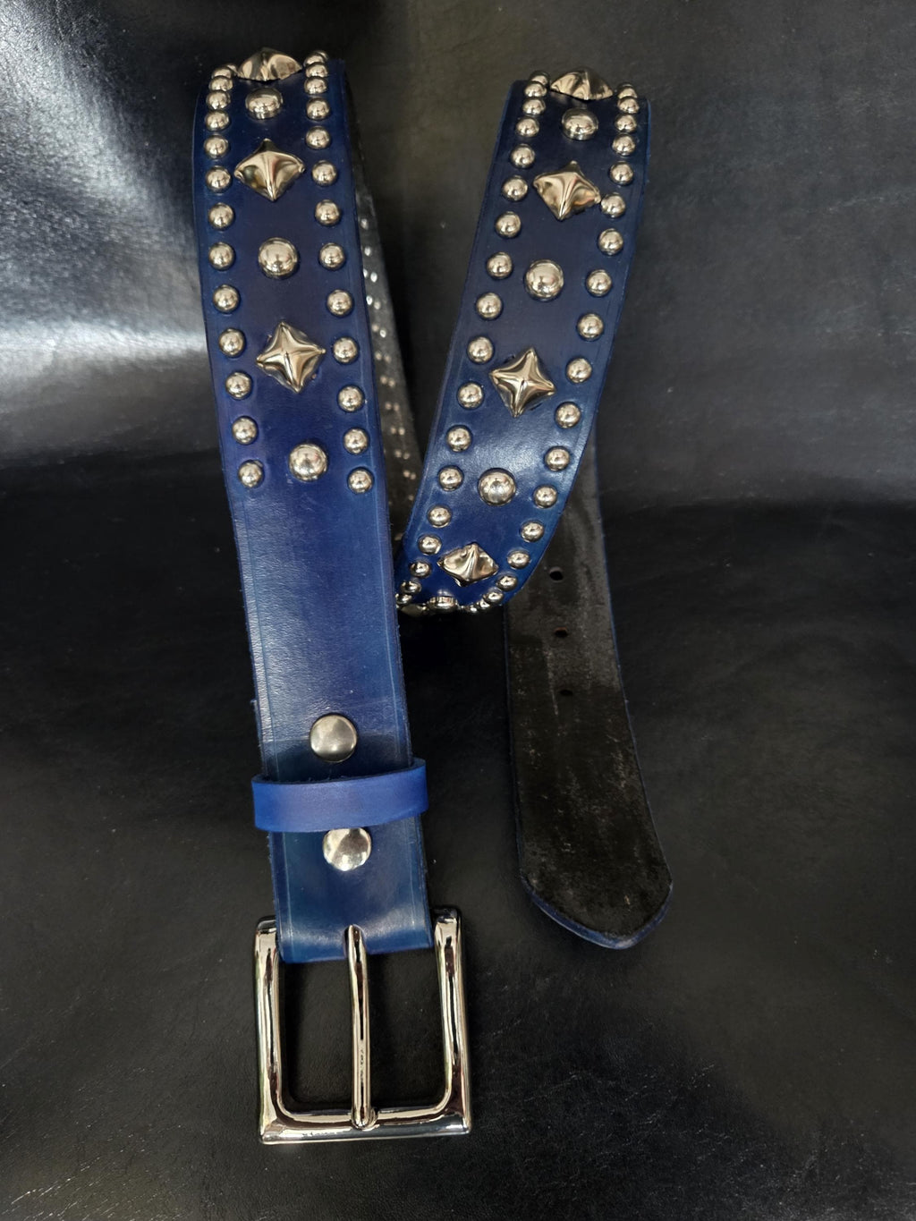 The "Los Angeles" leather belt.
