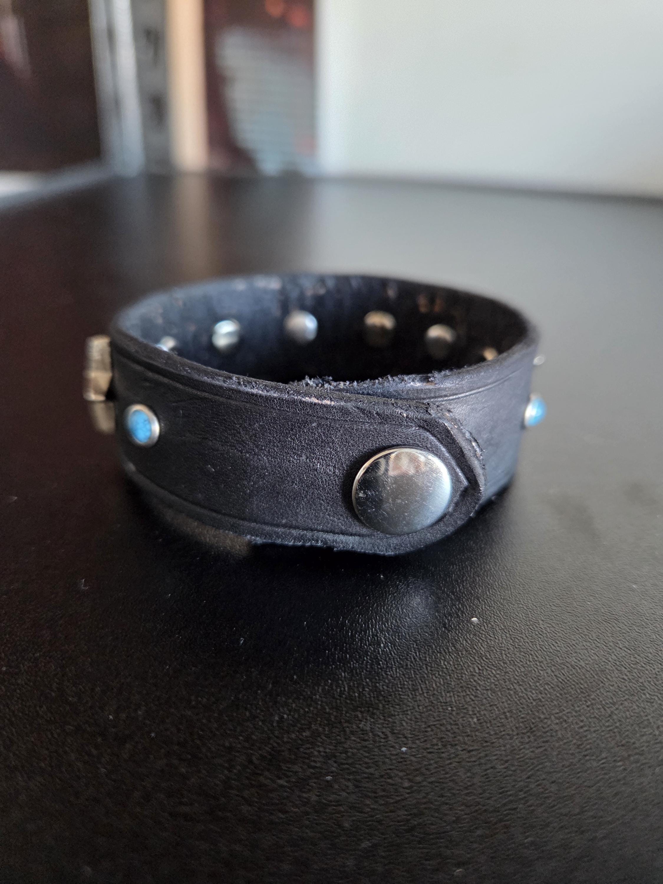 Leather star bracelet with faux turquoise rivets. Size M.